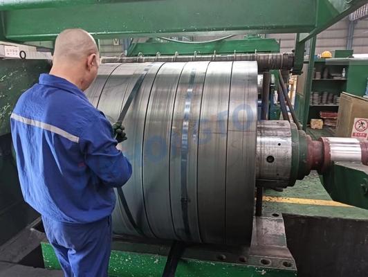 GB Standard Hot Rolled Steel Coil A36 Толстая мягкая стальная чекированная плита S700MC Очищенная