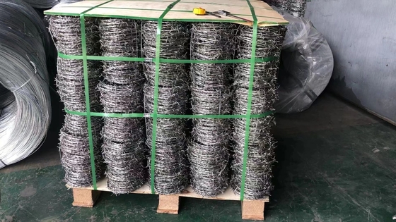 ASTM 6 8 9 10 12 14 18 20 Оцинкованная колючая проволока из стали для длины колючей проволоки требования клиентов и защитная конструкция