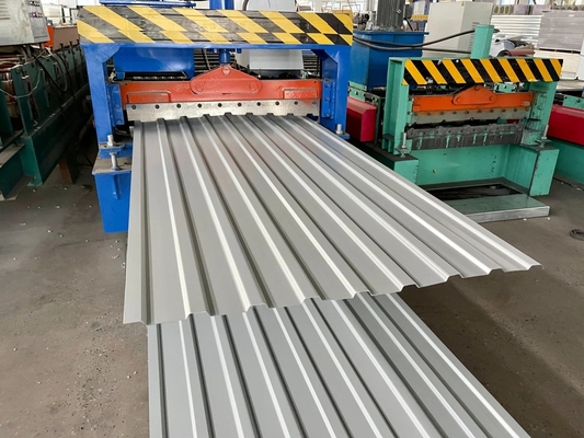 ASTM Standard 28 Gauge Galvalume Corrugated Roofing Sheet в цвете кирпича для жилых крыш или коммерческих зданий