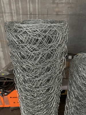 Сетевая сетка сетка панель оцинкованный ПВХ шестиугольная сетка Gabion сетка просьба прокат сетки