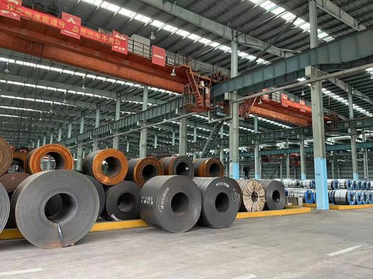 Высокоуглеродистые горячекатаные стальные катушки C70 1070 Железная плита с допустимым давлением ± 1% и диапазоном толщины 2,0-3,5 мм