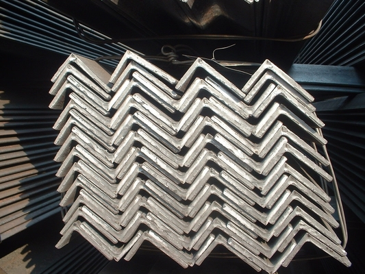 ASTM Q195 Q215 Q235B Q345B Q420 Углеродная равноугольная сталь оцинкованное железо L-образная мягкая стальная угловая стойка для изготовления