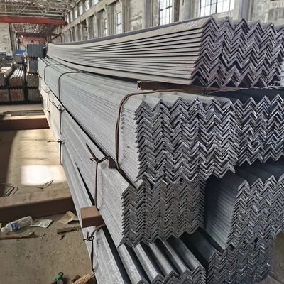 Инженерная конструкция горячекатаные ASTM A36 SS400 S235JR S345JR Профиль углеродного ангела из стали равные или неравные угловые стволы из стали для строительства
