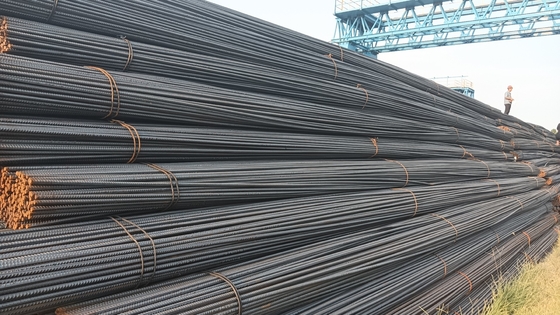 HRB400/500 ASTM A615 BS4449 Стандарт AiSi углеродистых стальных ребер для коммерческих зданий, которым доверяют профессионалы строительства