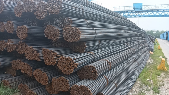 Высокий уровень HRB400/500 ASTM A615 BS4449 Возобновление из углеродистой стали для коммерческих зданий 8M длина