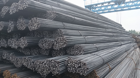 Высокий уровень HRB400/500 ASTM A615 BS4449 Возобновление из углеродистой стали для коммерческих зданий 8M длина