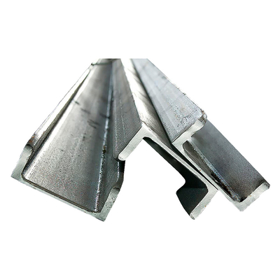 Оцинкованная стальная конструкция с углеродом U Beam Steel S335 JR 200 x 80 x 7.5 x 11mm Оцинкованная стальная канальная стойка