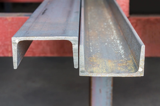 Оцинкованная стальная конструкция с углеродом U Beam Steel S335 JR 200 x 80 x 7.5 x 11mm Оцинкованная стальная канальная стойка