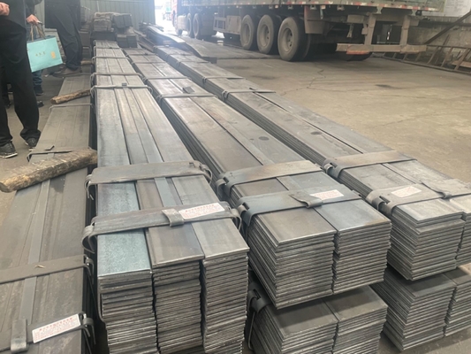 Плоская прутка из мягкой стали Q195 Q235 Q345 ss400 s45c a36 s235jr 4130 1020 плоская прутка из стали, используемая для строительства