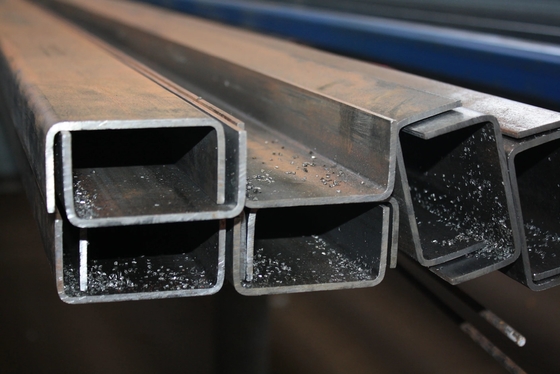Профессиональный производитель горячо проката горячее продажа U Channel C Channel Steel Beam для строительства стальных конструкций