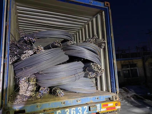 Большой запас ASTM A53 HRB500 Строительный бетон с армированным горячим прокатным ребрами деформированный углеродистый стальной стержень для строительства