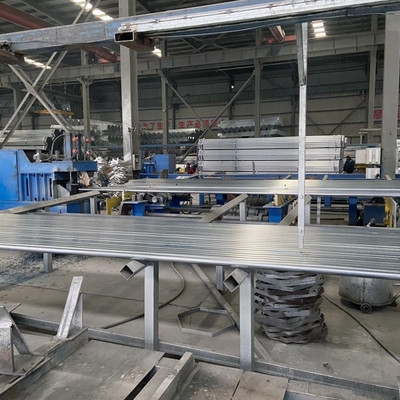 ASTM стандарт St37 полые квадратные трубы 2,5 дюйма оцинкованные стальные трубы горячее погружение оцинкованные квадратные трубы с сваркой и без швов