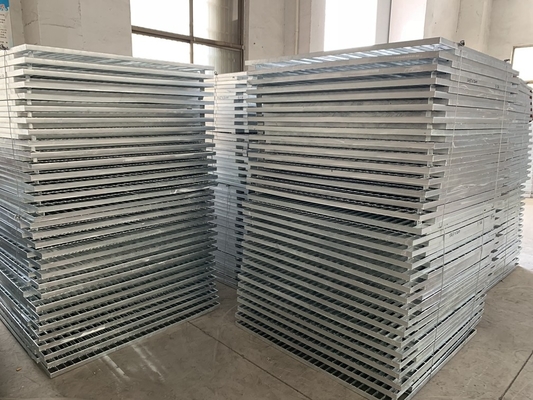 Широко используемая решетка для пола из нержавеющей стали 12x12 30x3 решетка из нержавеющей стали с антискальзящей решеткой