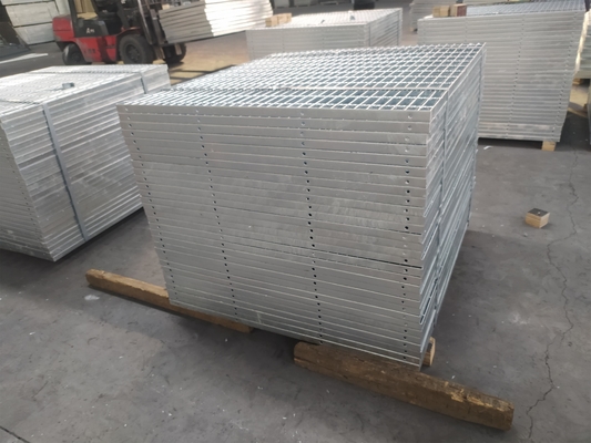 ASTM GB Менискусная поверхность оцинкованная стальная решетка Давление сварки 30x30 Горячее погружение оцинкованная стальная решетка