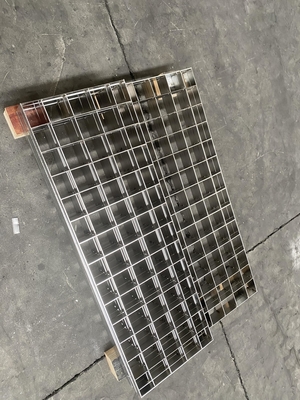 Фабричная цена Q235 25mm 30mm 32mm 40mm строительные материалы оцинкованные стальные решетки для платформы